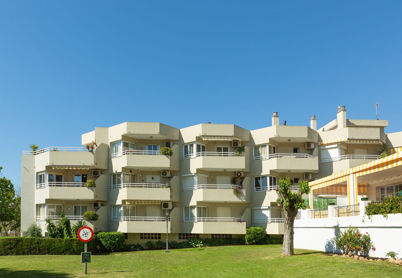 Apartamento en Torremolinos - La Carihuela - MálagadeVacaciones