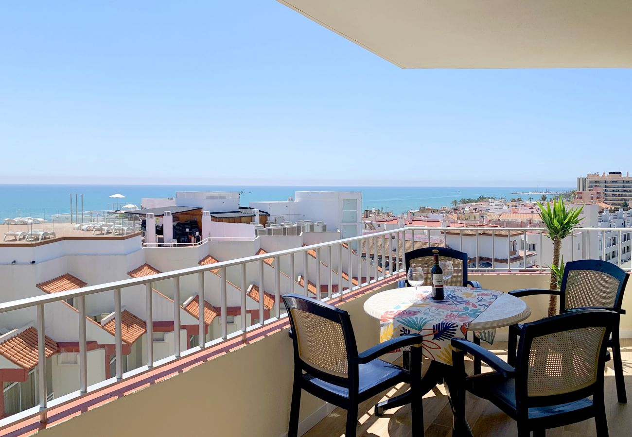 Apartamento en Torremolinos - La Carihuela Palace - MálagadeVacaciones