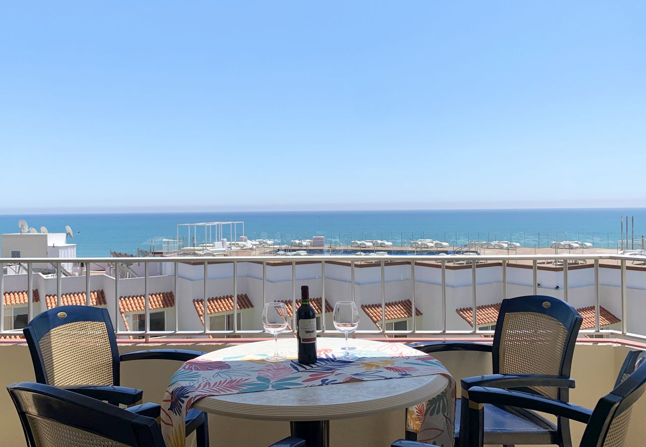 Apartamento en Torremolinos - La Carihuela Palace - MálagadeVacaciones