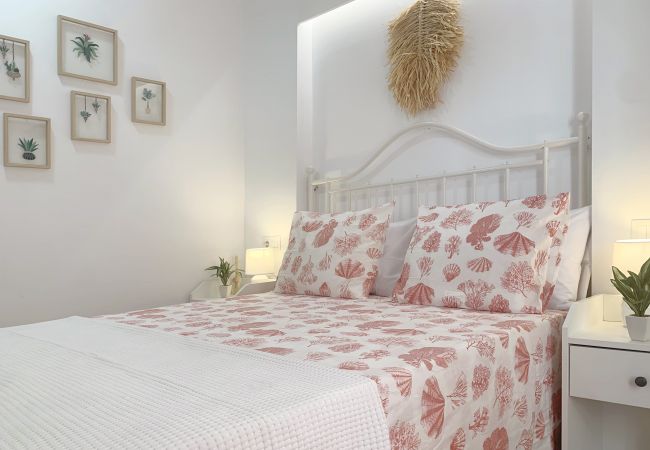 Apartamento en Málaga - Duplex Valdecasas - MalagadeVacaciones