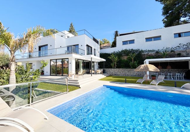 Villa en Málaga - Candado Golf and heated Pool by MalagadeVacaciones