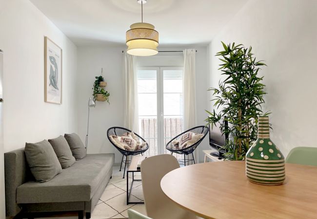 Apartment in Málaga - Ideal Mendoza - MálagadeVacaciones Apartment in Málaga - Ideal Mendoza - MálagadeVacaciones