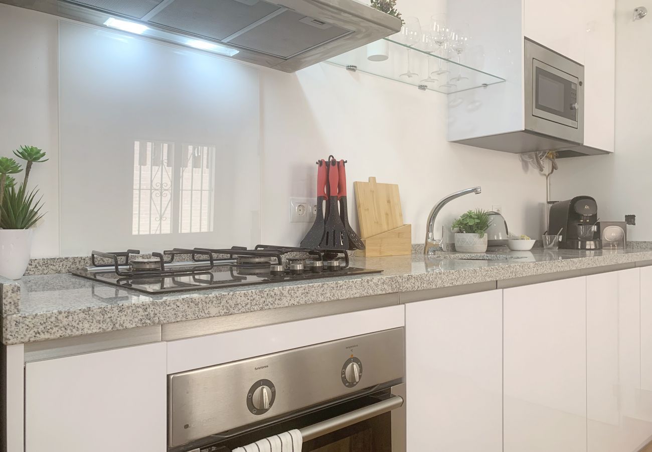 Apartment in Málaga - Duplex Valdecasas - MalagadeVacaciones