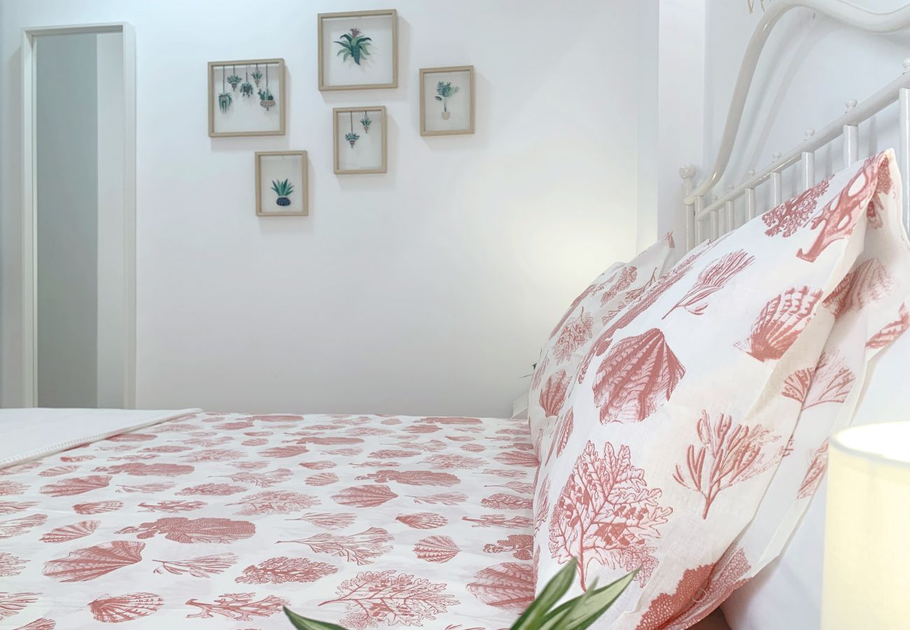 Apartment in Málaga - Duplex Valdecasas - MalagadeVacaciones