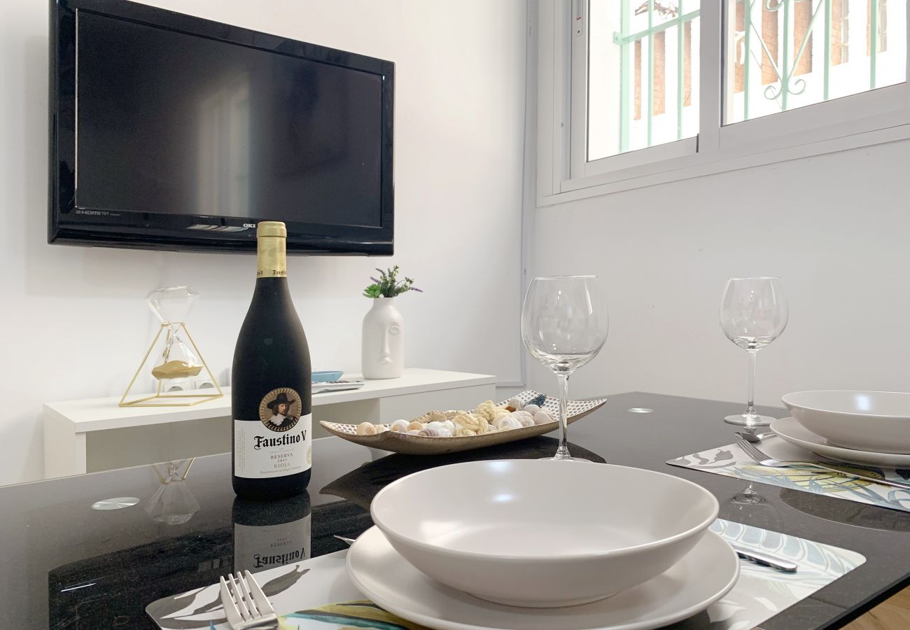 Apartment in Málaga - Duplex Valdecasas - MalagadeVacaciones